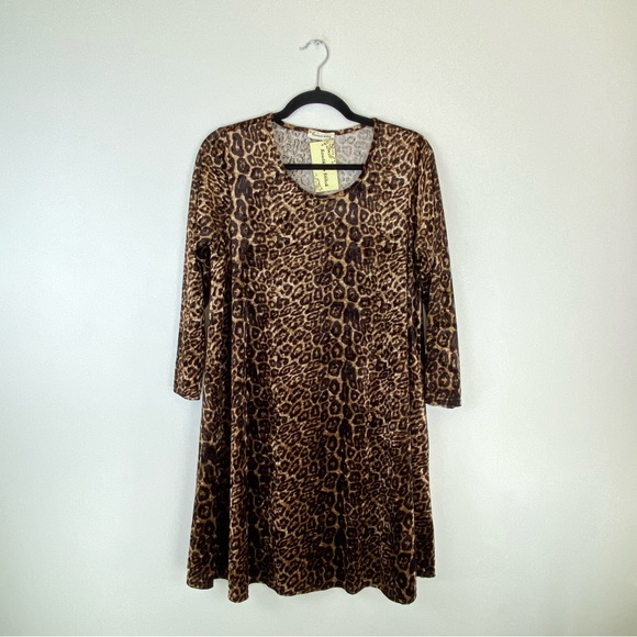 southern stitch Dresses & Skirts - Southern Stitch Womens Size Large Velvet Dress Leopard Animal Brown 3/4 Sleeve